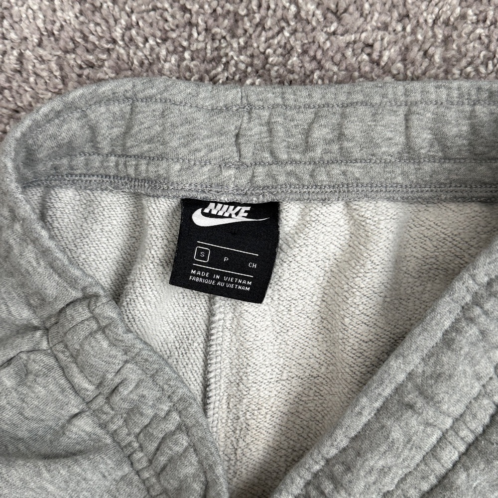 Nike Women’s Heather Gray Jogger Sweatpants - Size S - Picture 5 of 7